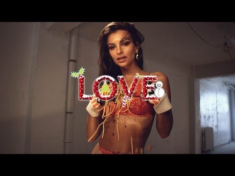 Emily Ratajkowski sensuelle et envoûtante en lingerie : Sa vidéo hot pour &quot;Love Magazine&quot;