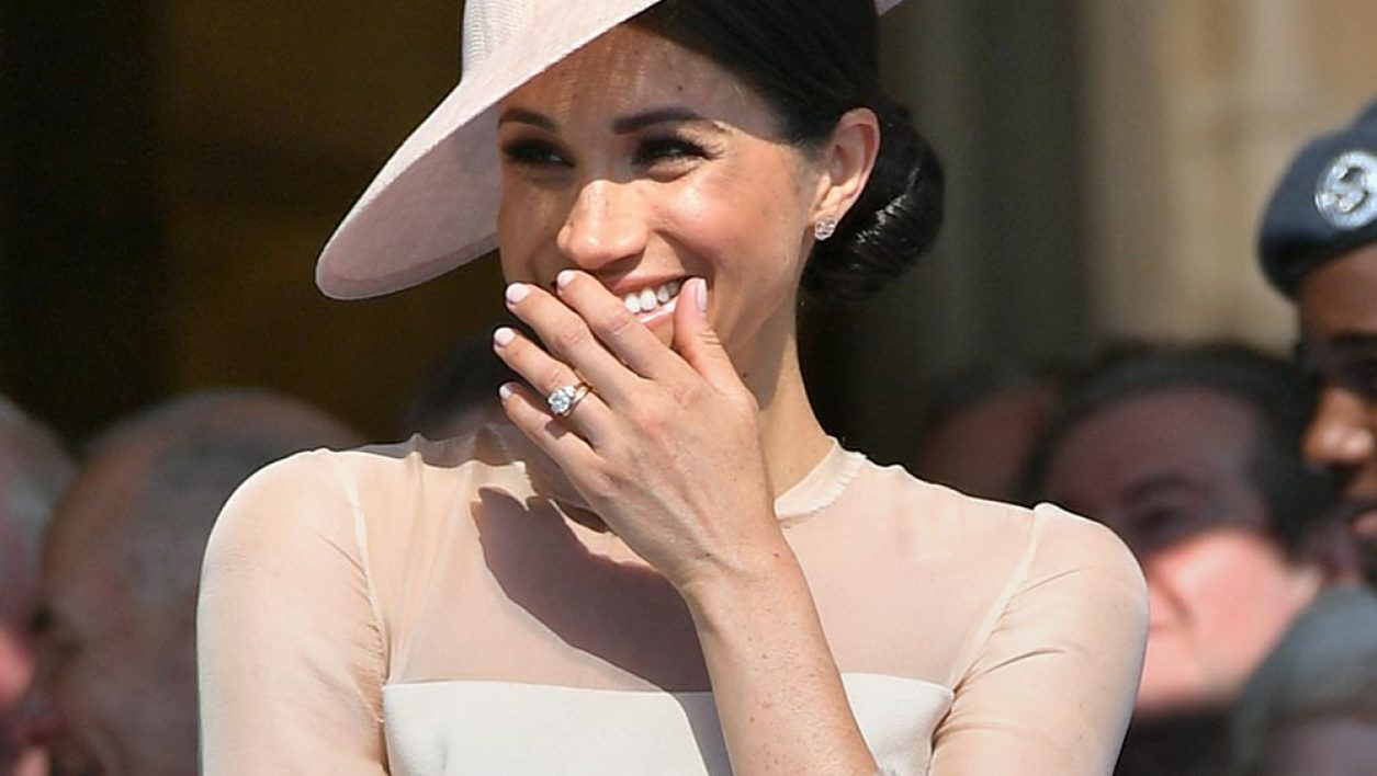 Fou rire ! Meghan Markle se fait remarquer lors de sa première apparition officielle comme duchesse !