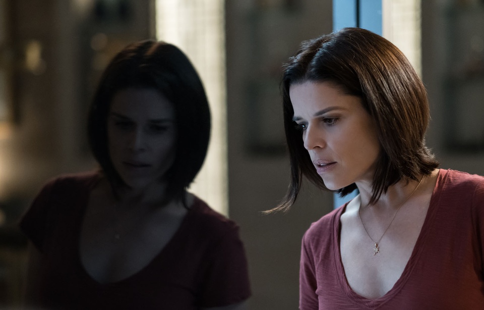 Neve Campbell (Skycraper) : Découvrez quelle partie de son corps elle déteste !