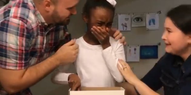 L'incroyable émotion de cette petite fille qui apprend qu'elle va être adoptée