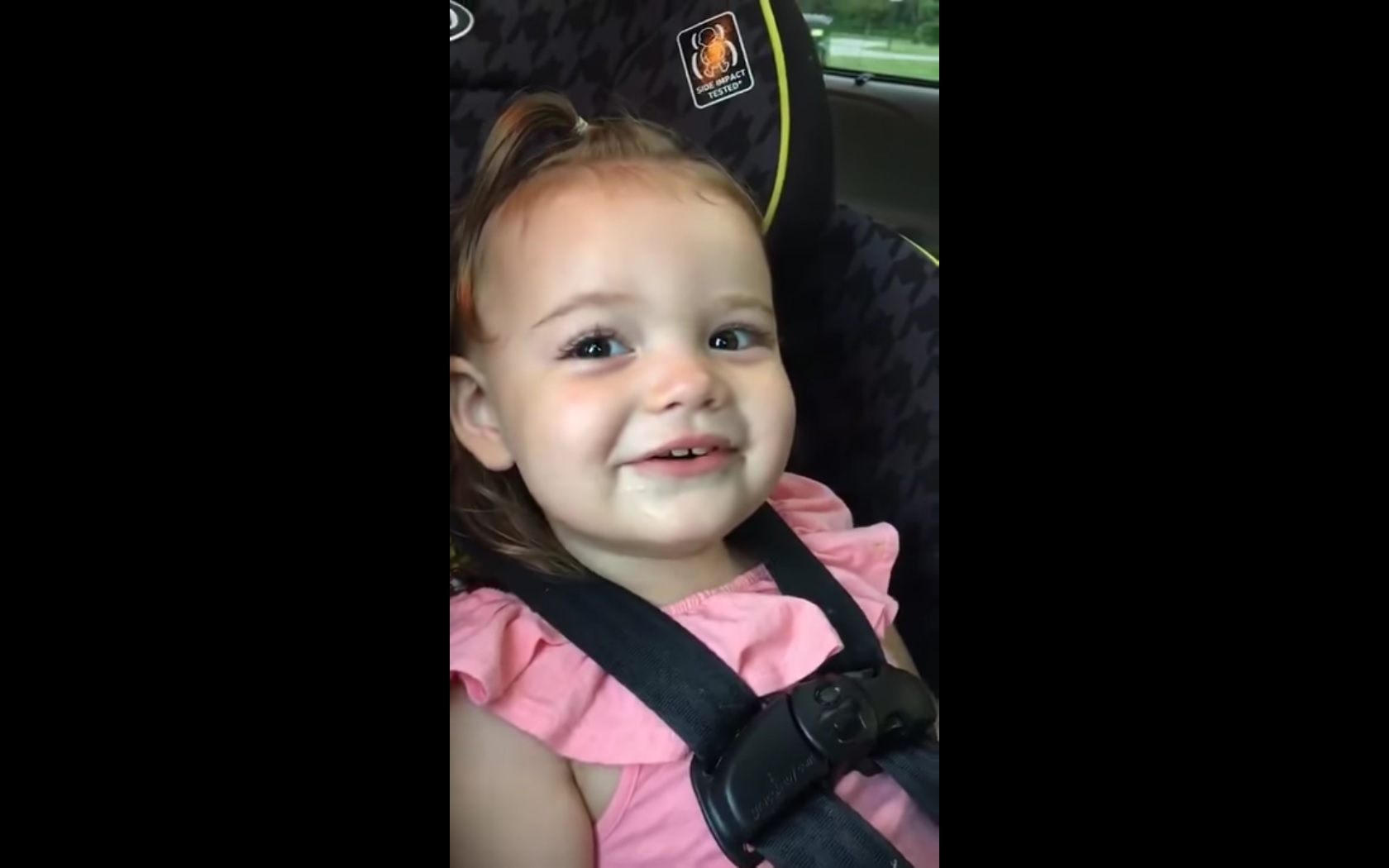 Trop mignon ! Impossible pour cette petite fille de dire « Ice Cream »