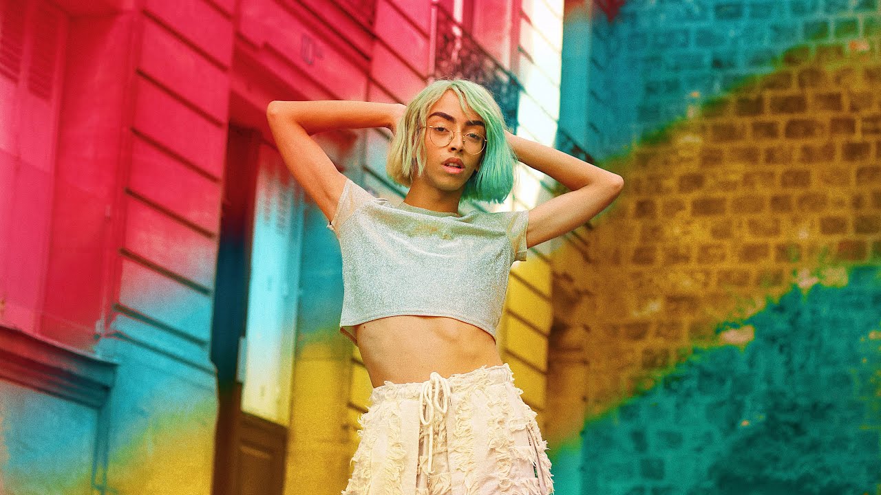 Bilal Hassani : l'émouvante réaction de sa mère lors de son coming-out