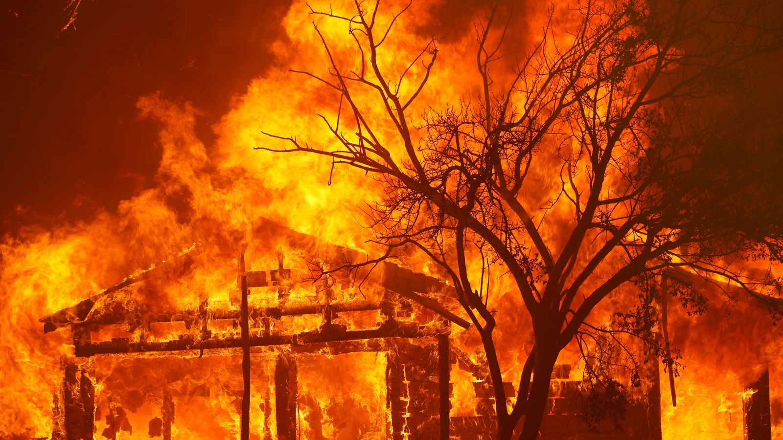 La Californie ravagée par d'impressionnants incendies