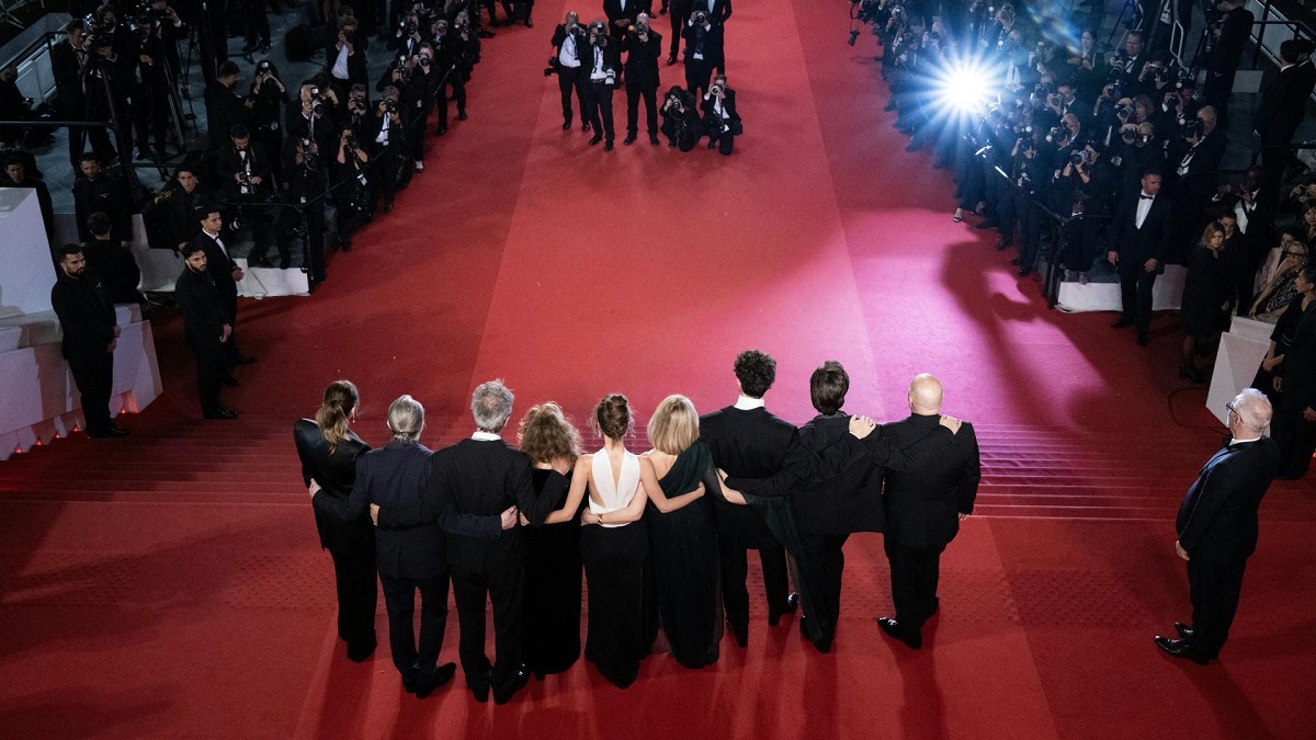 Cannes 2024 : deux stars se battent sur scène, la vidéo enflamme la Toile