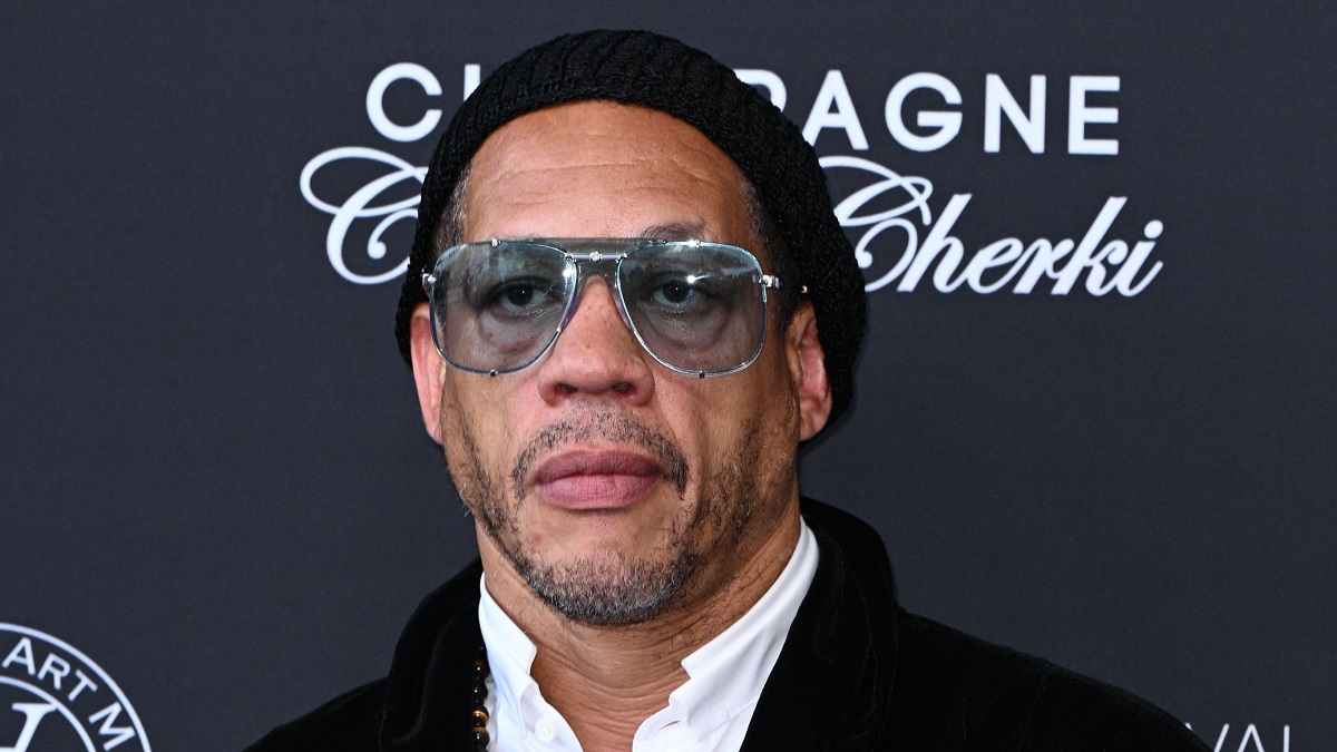 JoeyStarr fiancé à une femme "très jeune" : le chanteur se confie