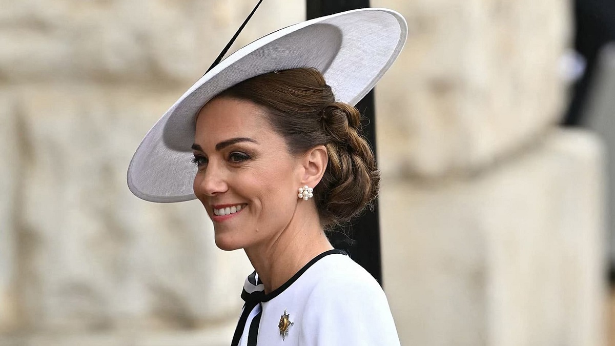 Kate Middleton : ses parents s'affichent aux côtés de William... ce détail qui inquiète