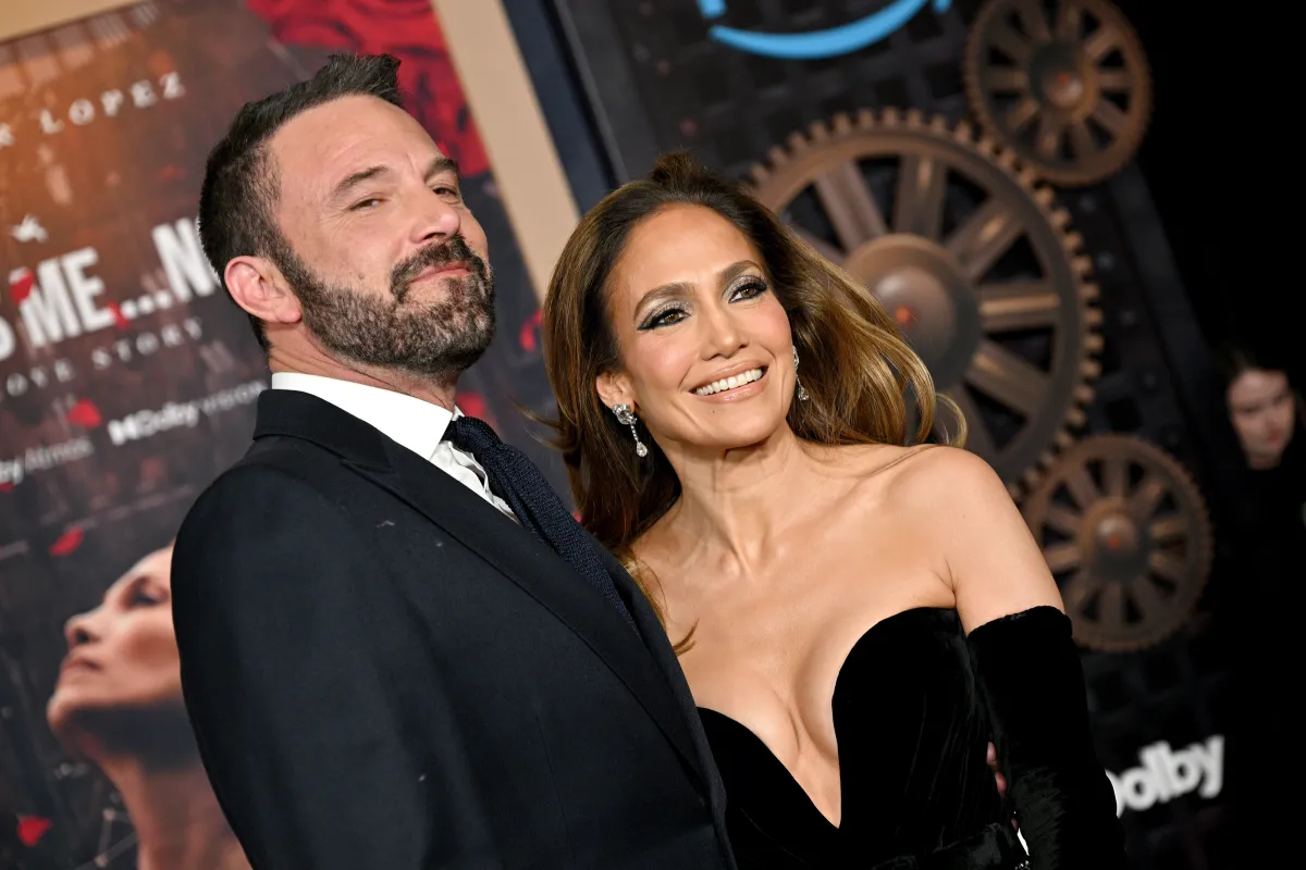 Jennifer Lopez et Ben Affleck séparés ? La chanteuse passe son anniversaire de mariage avec un autre