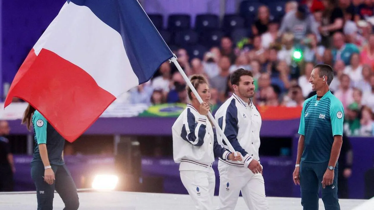 Cérémonie de Clôture des JO 2024 : Antoine Dupont porte-drapeau plutôt que Léon Marchand