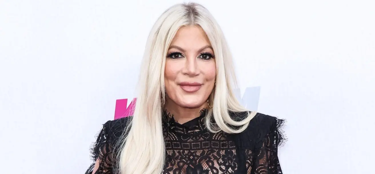 Tori Spelling contrainte d’ouvrir un compte OnlyFans pour payer les études de ses enfants ?