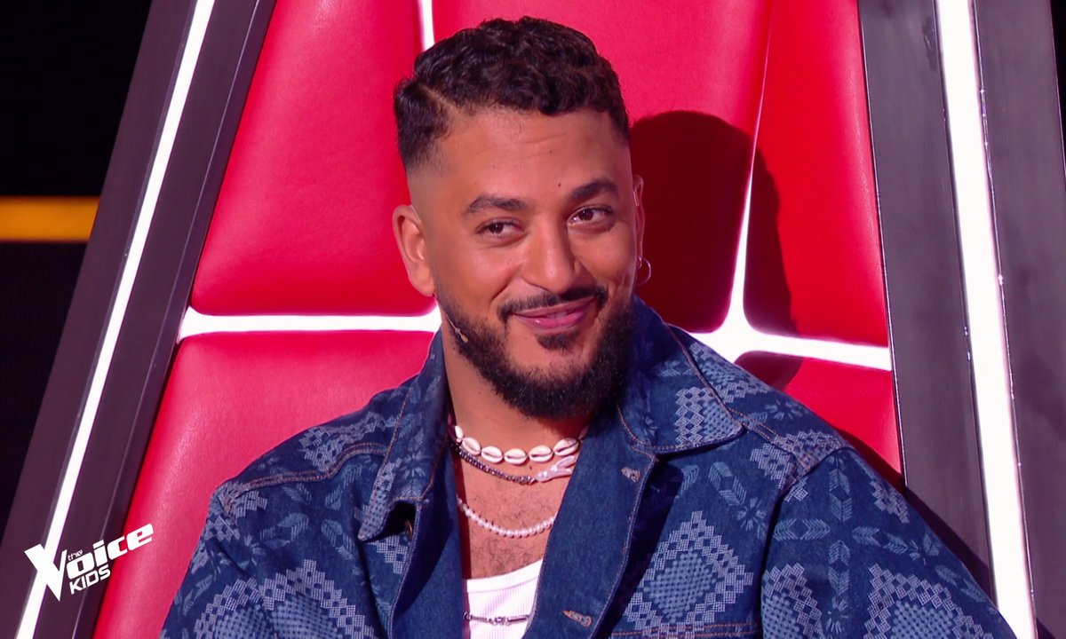 Slimane fait un joli cadeau à une candidate éliminée de The Voice Kids