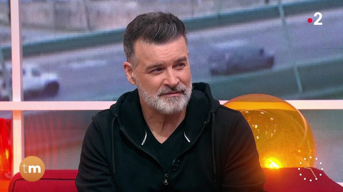 Roch Voisine cash sur son tube &quot;Hélène&quot; : &quot;Une erreur de marketing épouvantable&quot;