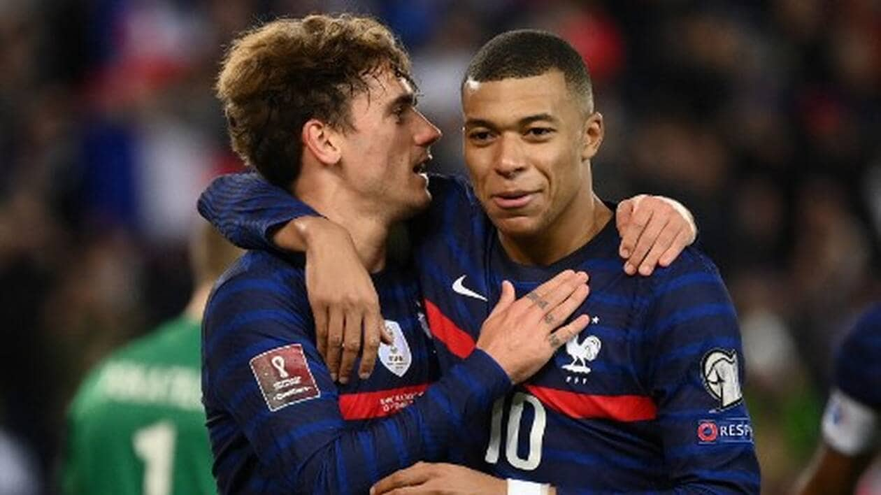 Antoine Griezmann annonce sa retraite internationale : Kylian Mbappé sort du silence... Les internautes réagissent