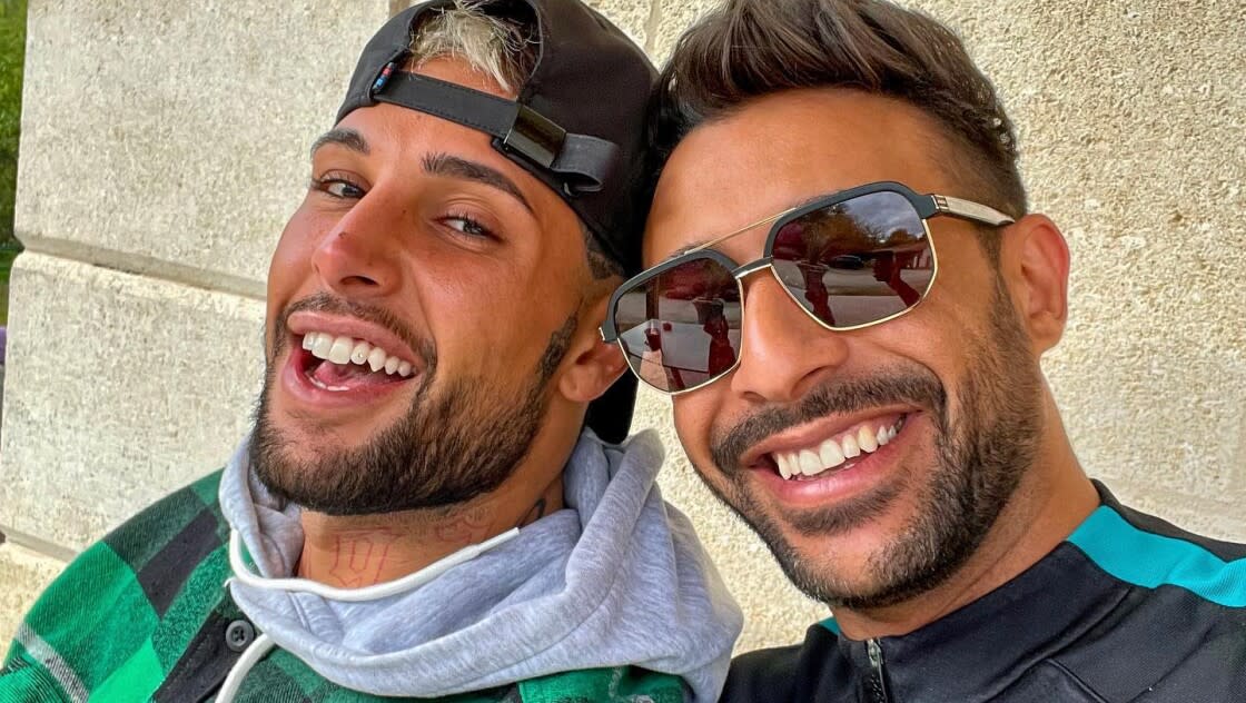 Eddy Ben Youssef (Les Cinquante ) fiancé à Amine Benali-Brouch : "J'ai dit oui !"