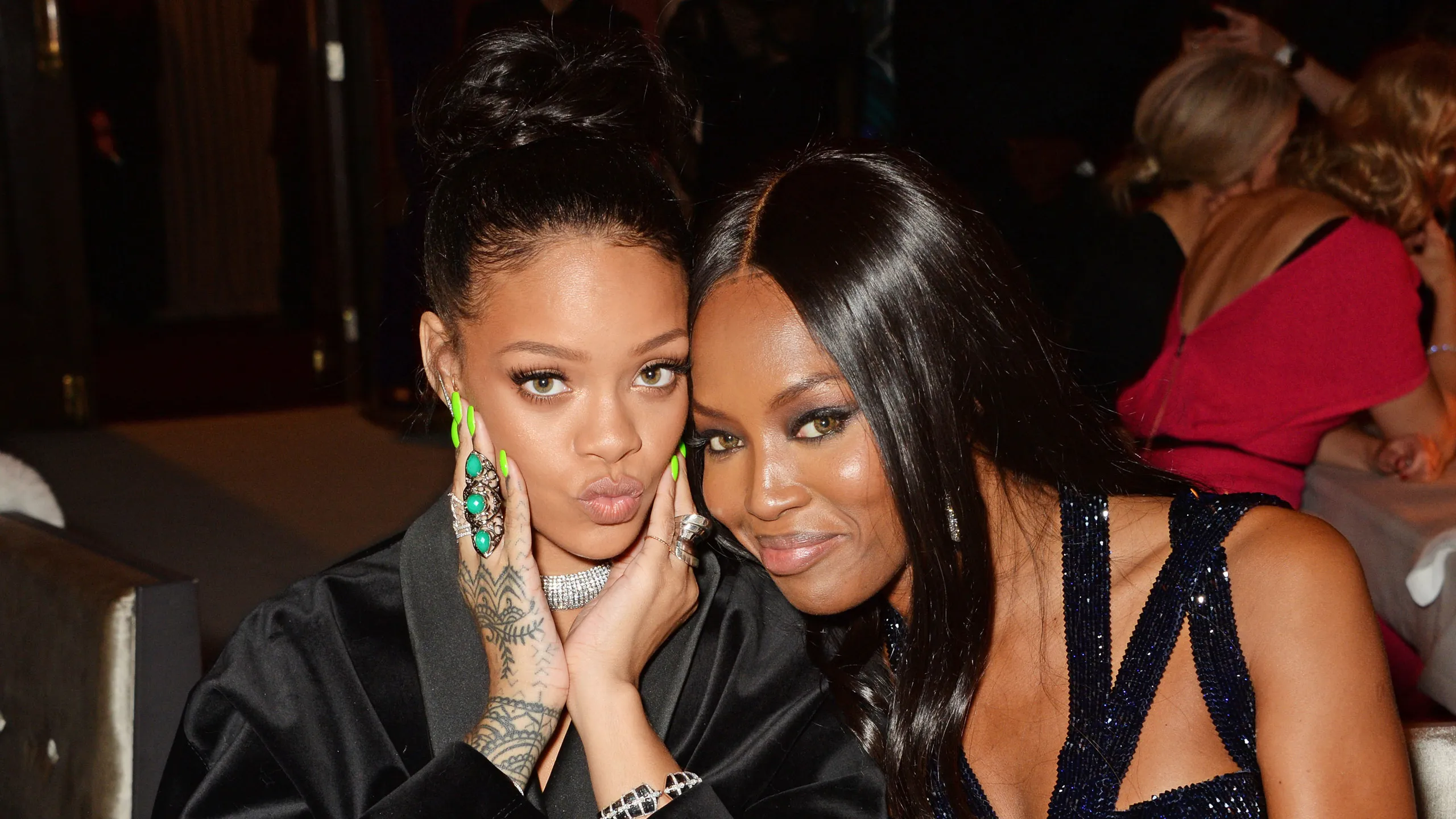 Naomi Campbell snobée par Rihanna lors de la Fashion Week, la Toile s'affole !