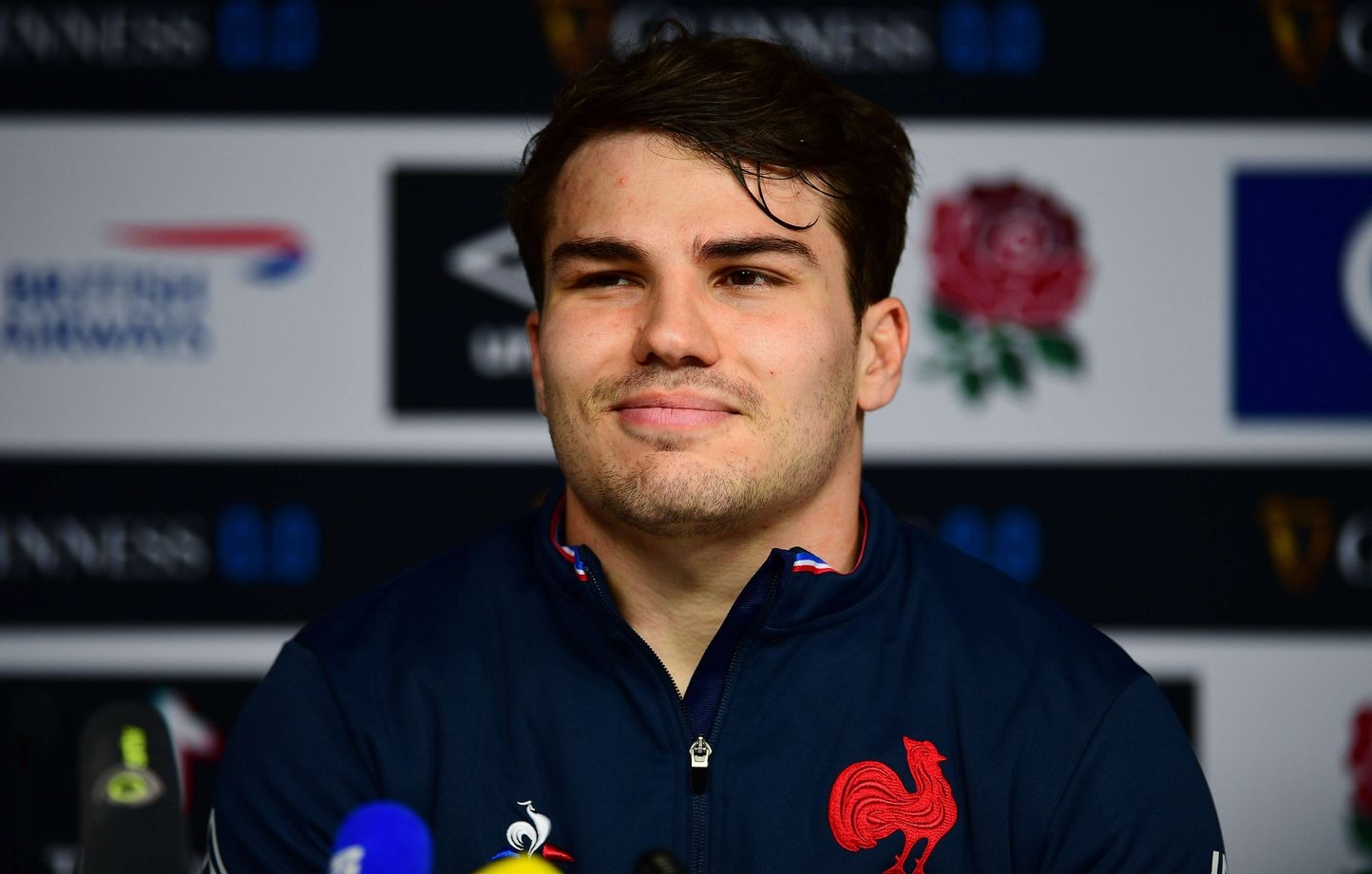 Antoine Dupont : le rugbyman se confie enfin sur son statut amoureux