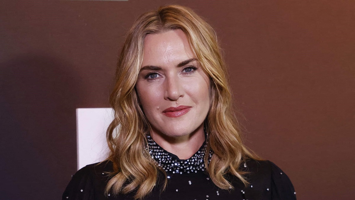 Kate Winslet vexée par une remarque de Pierre Lescure : "Vous poseriez cette question à un homme ?"