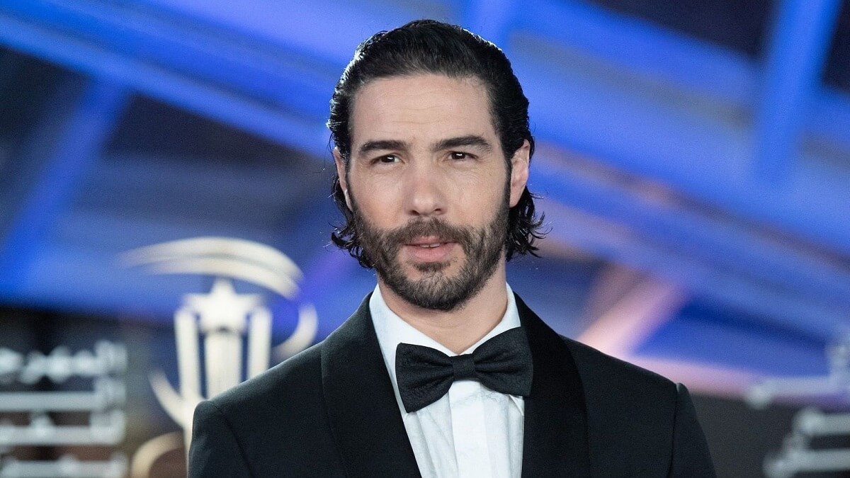 Tahar Rahim chante-t-il vraiment dans le film Monsieur Aznavour ?... &quot;C'était le plus dur&quot;