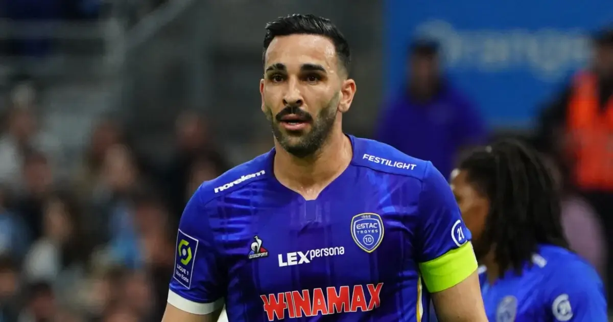 Adil Rami insulte un jeune internaute… La mère du petit garçon recadre le joueur !