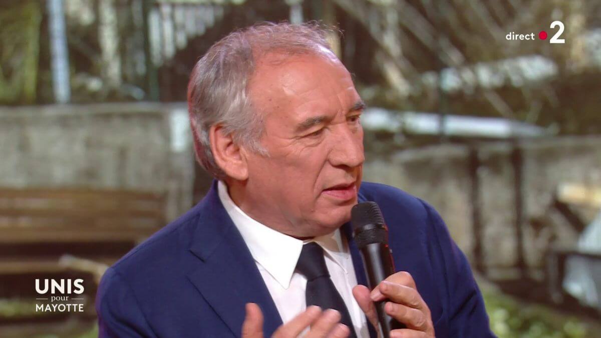 Unis pour Mayotte : Nagui recadre François Bayrou en plein direct "Est-ce que c’est le sujet aujourd’hui…"