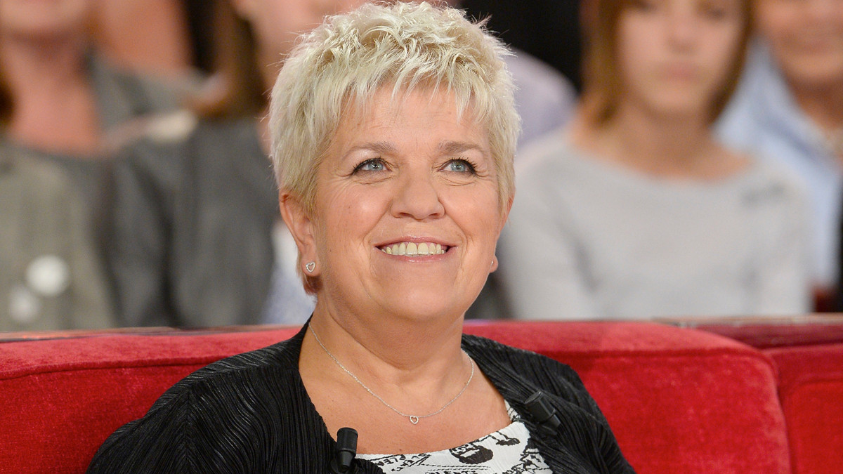 Mimie Mathy annoncée malade et isolée, elle prend la parole : &quot;Je vais bien&quot;