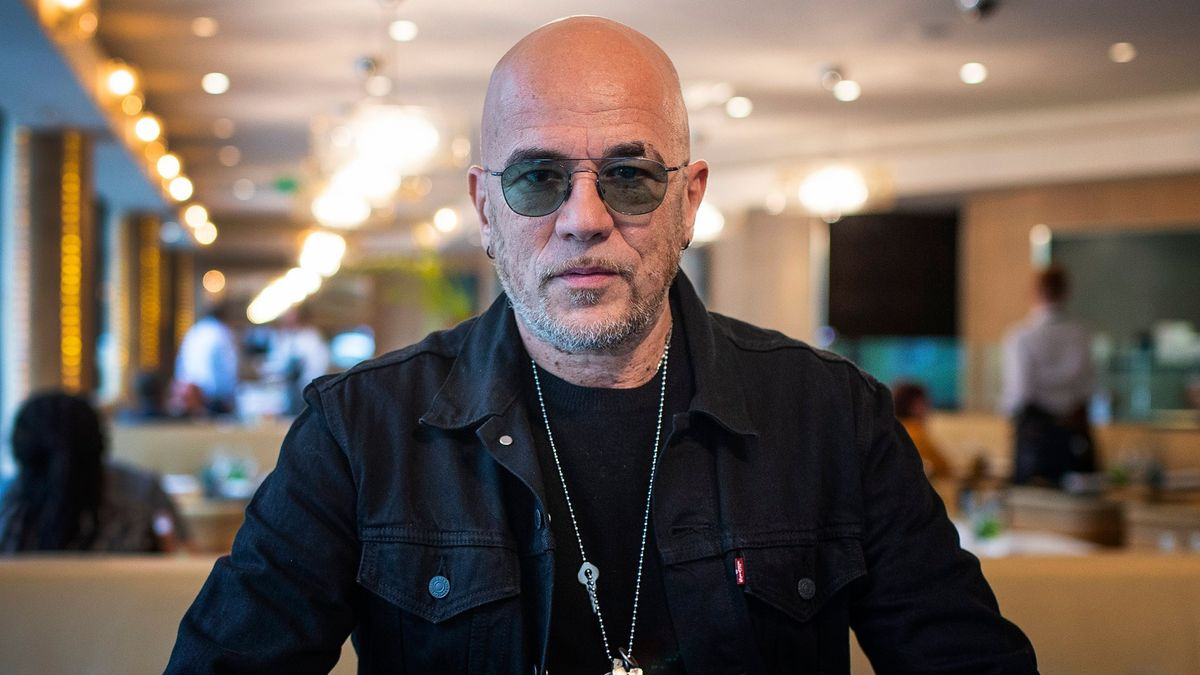 Pascal Obispo fustigé suite à ses propos sur Pierre Garnier, il répond : "Je ne suis pas dur..."