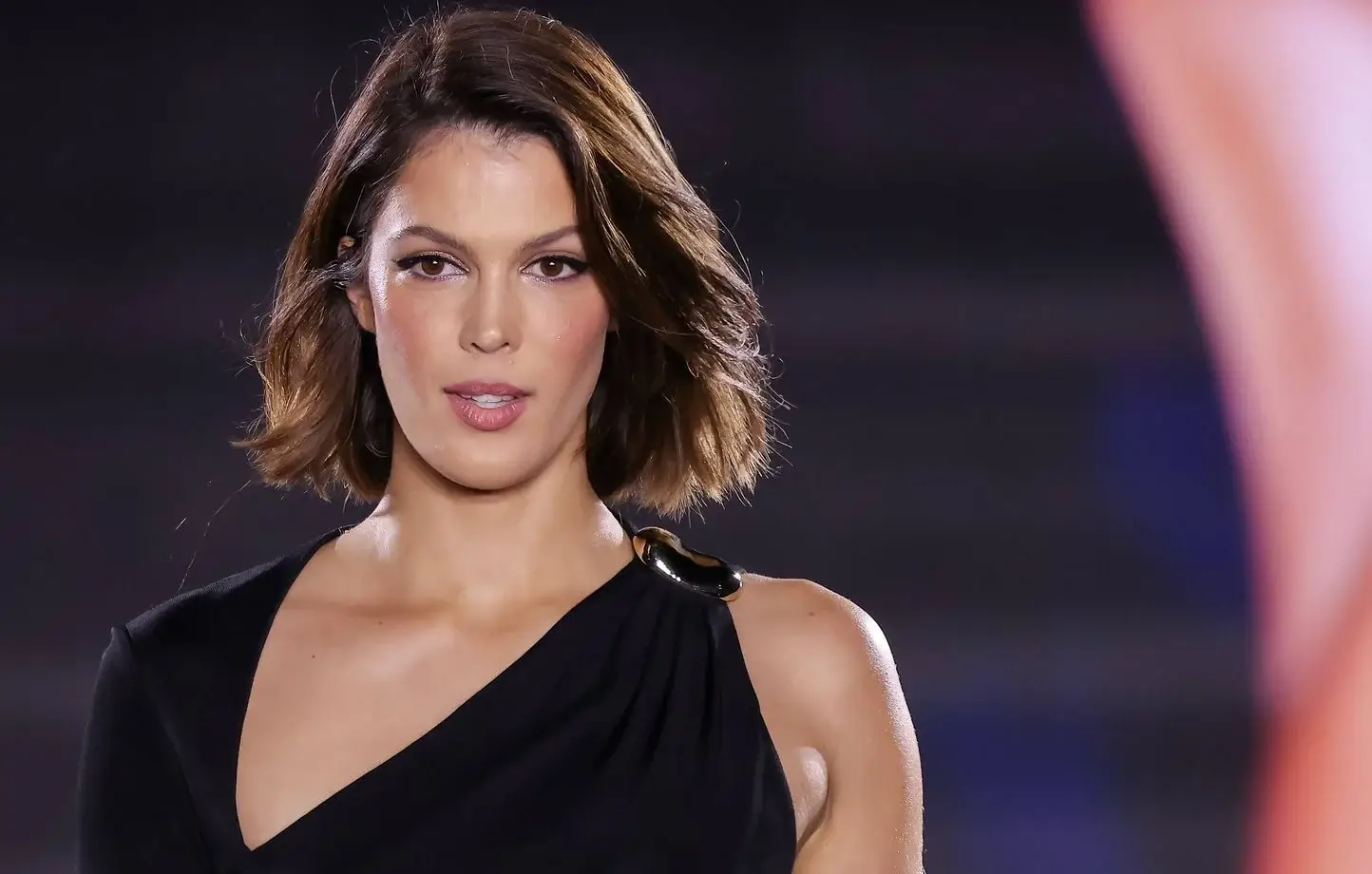 Iris Mittenaere évoque sa vie amoureuse : "Je voulais être franche avec vous…"